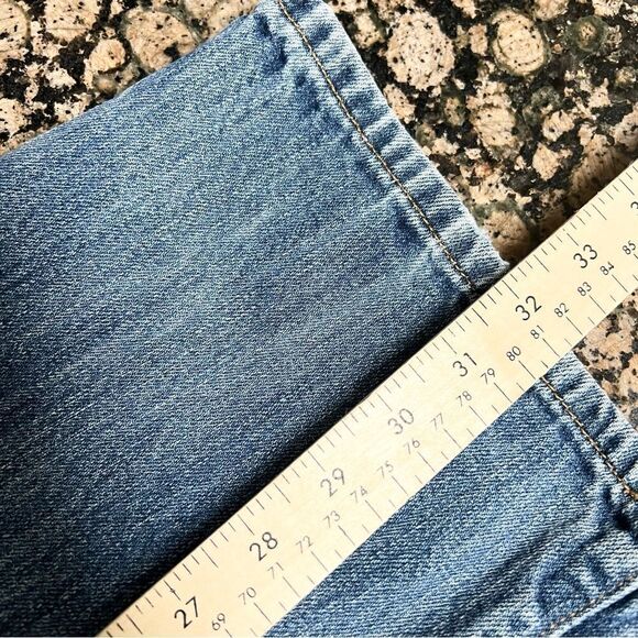 American Eagle Mens Denim Blue Jeans Buttonfly 100% Cotton Size 33x32 - Picture 8 of 8